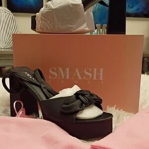 Smash Shoes Dai Black Daisy Women's Sz 11 Heeled Sandals 🆕 🔥🔥🔥